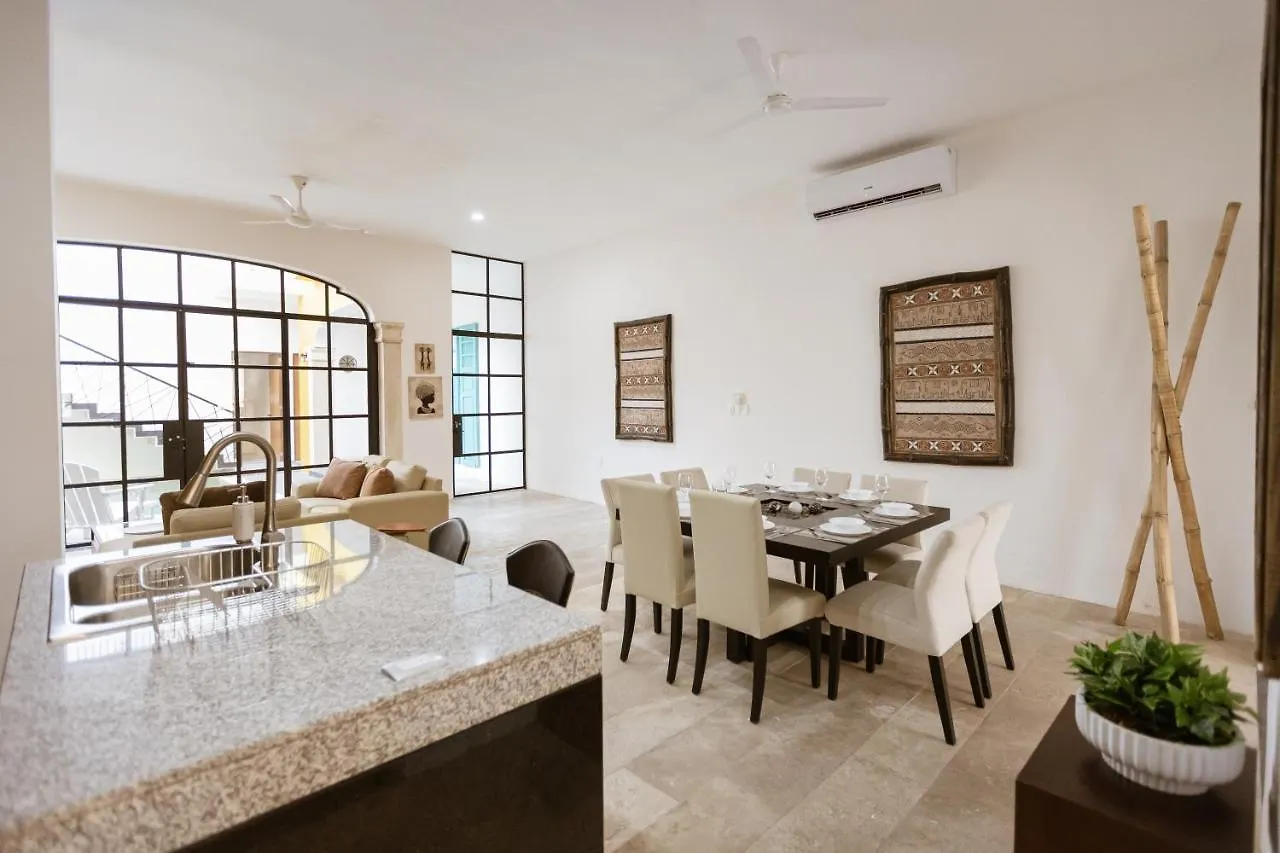 Casa Ubicada En El Corazon De Merida, Ac Y Piscina! 0*, Merida