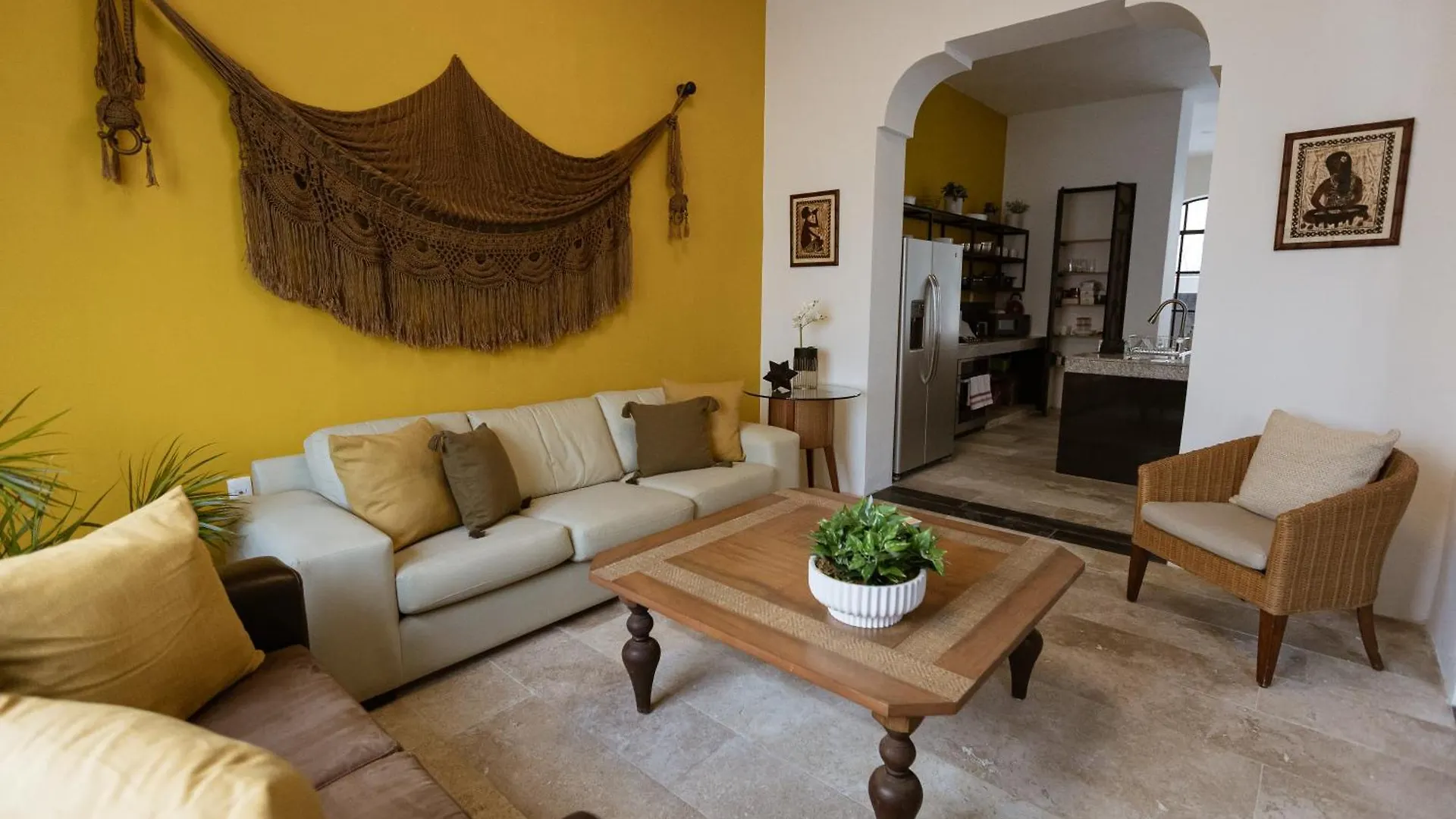 Casa Ubicada En El Corazon De Merida, Ac Y Piscina!